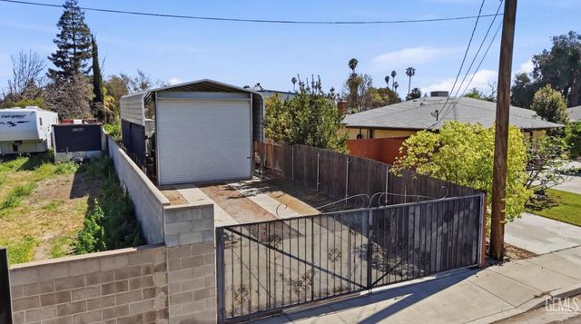 5984 Oakhaven Street, Bakersfield, CA 93308