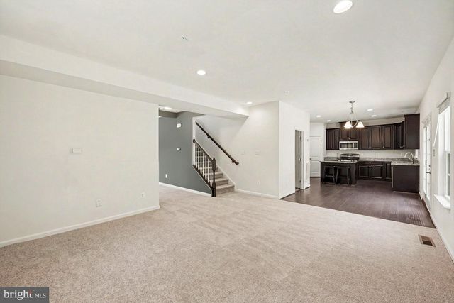 1024 COOK DR SE, Washington, DC 20032