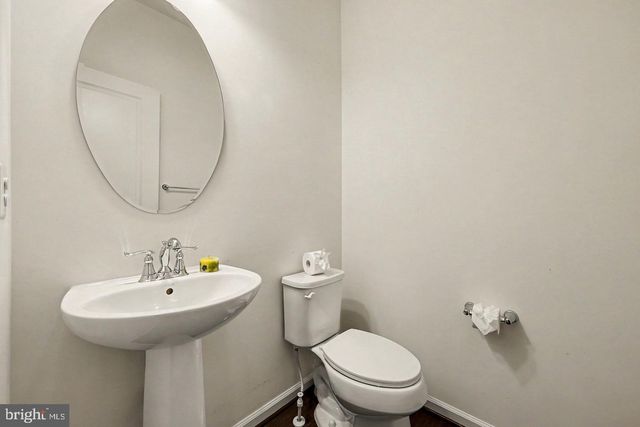 1024 COOK DR SE, Washington, DC 20032