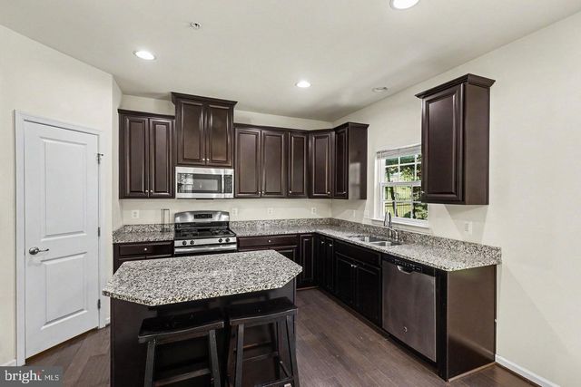1024 COOK DR SE, Washington, DC 20032