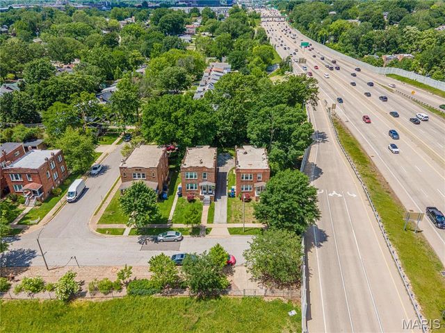 1319 Woodland Drive, St Louis, MO 63117