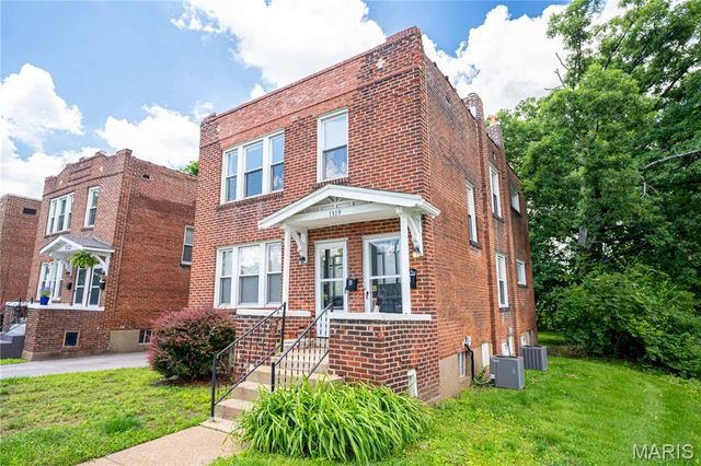 1319 Woodland Drive, St Louis, MO 63117