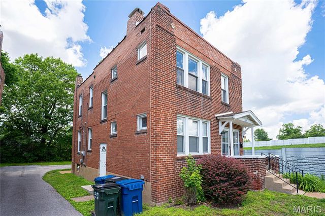 1319 Woodland Drive, St Louis, MO 63117