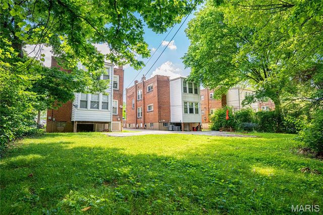 1319 Woodland Drive, St Louis, MO 63117