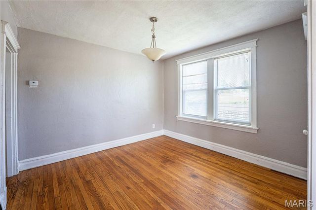 1319 Woodland Drive, St Louis, MO 63117