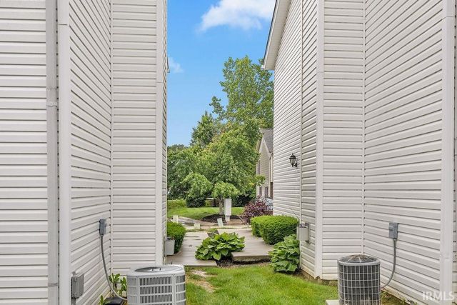 3504 S Oaklawn Circle, Bloomington, IN 47401