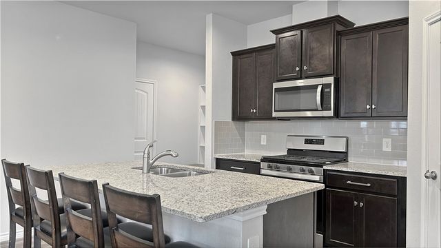 2673 Abbey, Corpus Christi, TX 78415