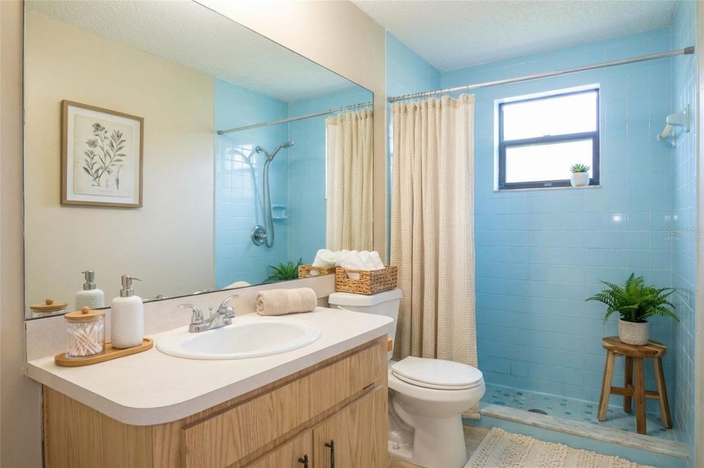 Image 6 of property listing at 4965 BOBWHITE COURT, Dade City, FL 33523