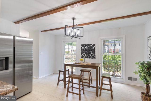 6410 WYNGATE DR, Springfield, VA 22152