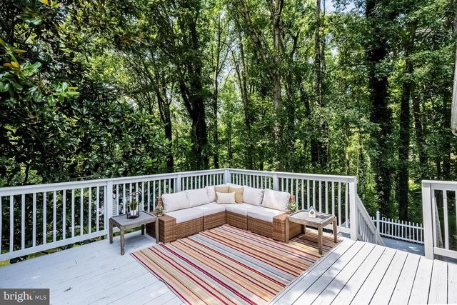 6410 WYNGATE DR, Springfield, VA 22152