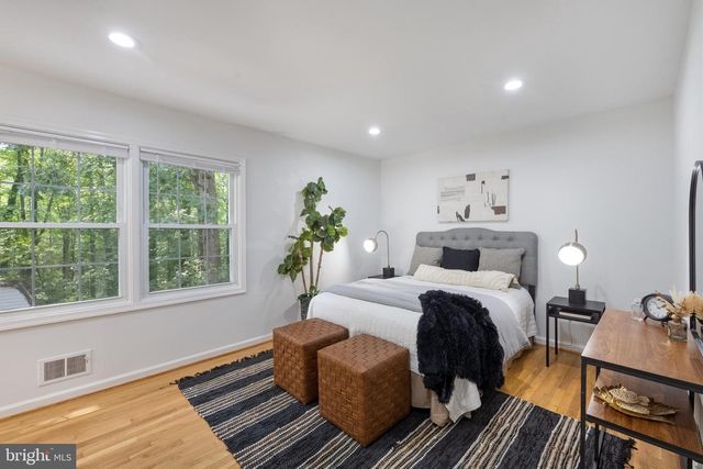 6410 WYNGATE DR, Springfield, VA 22152