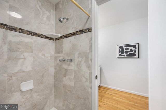 6410 WYNGATE DR, Springfield, VA 22152