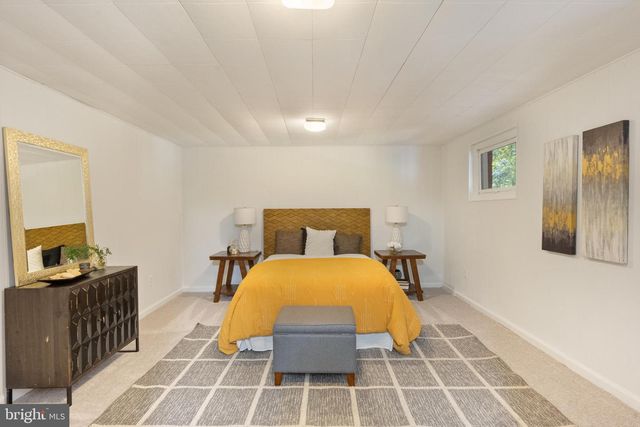 6410 WYNGATE DR, Springfield, VA 22152