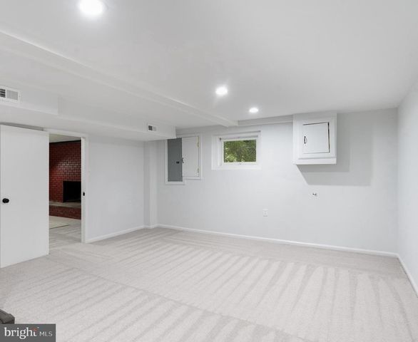 6410 WYNGATE DR, Springfield, VA 22152