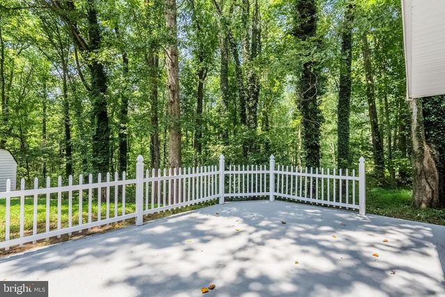 6410 WYNGATE DR, Springfield, VA 22152