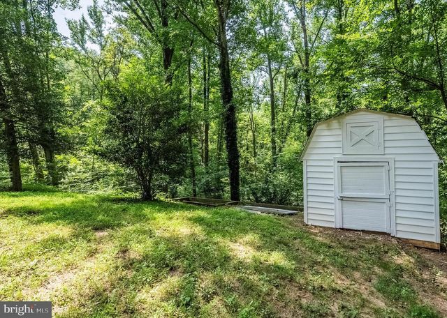 6410 WYNGATE DR, Springfield, VA 22152