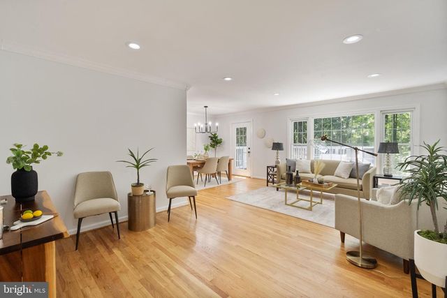 6410 WYNGATE DR, Springfield, VA 22152