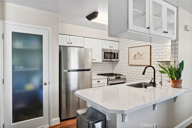 21227 Trumpet Drive 202, Newhall, CA 91321