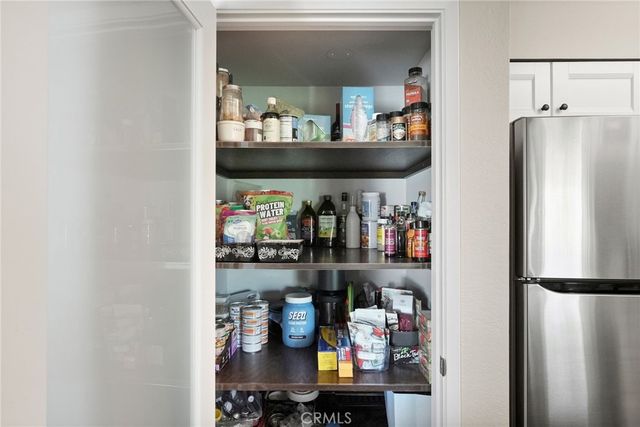 21227 Trumpet Drive 202, Newhall, CA 91321