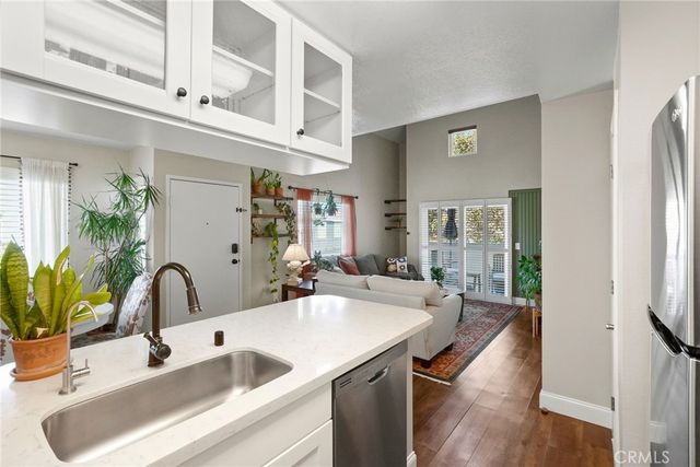 21227 Trumpet Drive 202, Newhall, CA 91321