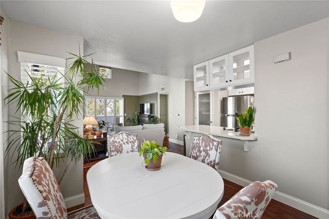 21227 Trumpet Drive 202, Newhall, CA 91321