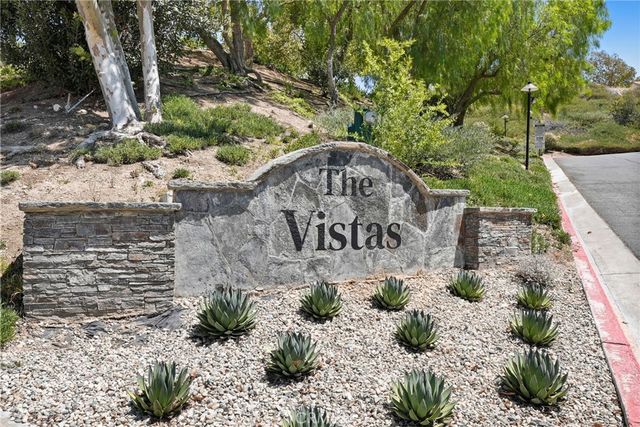21227 Trumpet Drive 202, Newhall, CA 91321