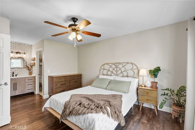 21227 Trumpet Drive 202, Newhall, CA 91321
