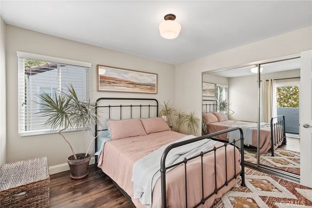 21227 Trumpet Drive 202, Newhall, CA 91321