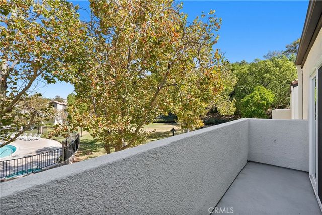21227 Trumpet Drive 202, Newhall, CA 91321