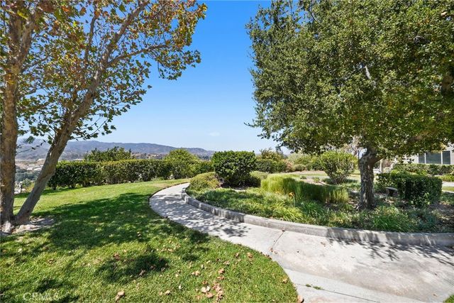 21227 Trumpet Drive 202, Newhall, CA 91321