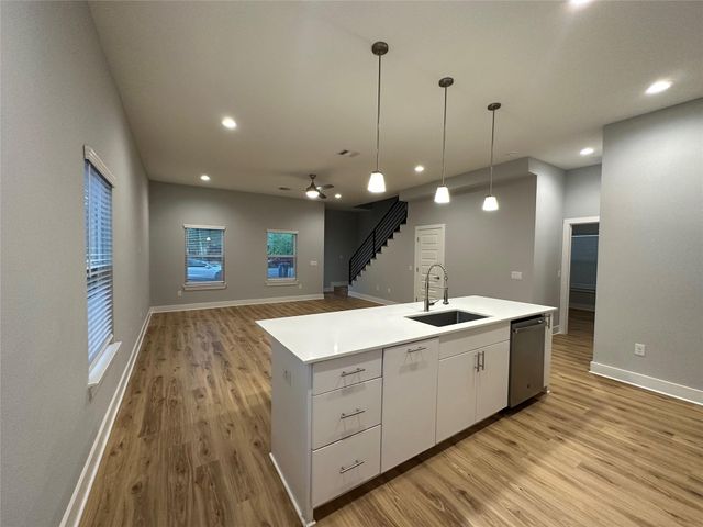 6014 Fairway ST, Austin, TX 78741