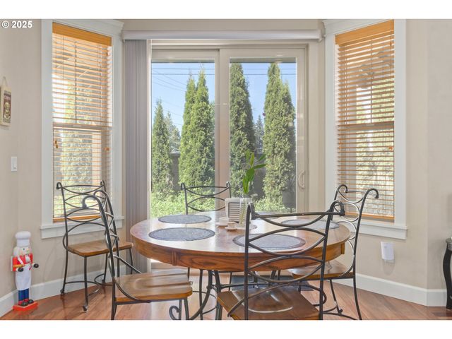 2610 CROWTHER Dr, Eugene, OR 97404