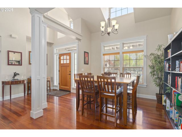 2610 CROWTHER Dr, Eugene, OR 97404