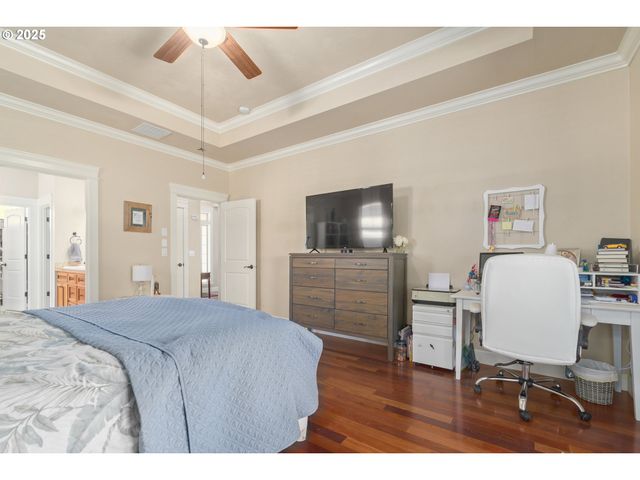 2610 CROWTHER Dr, Eugene, OR 97404