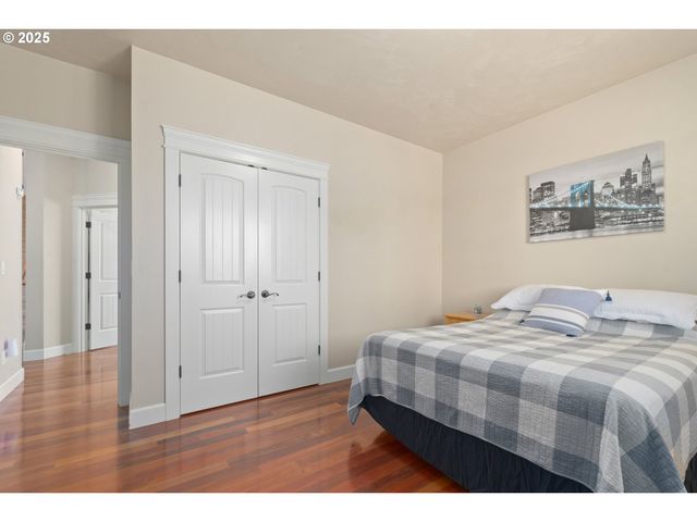 2610 CROWTHER Dr, Eugene, OR 97404