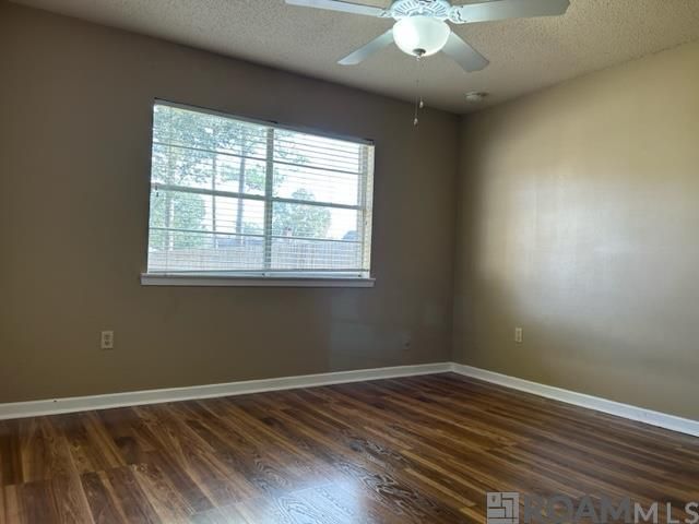 6147 Petersburg Dr, Baton Rouge, LA 70816