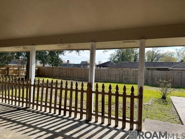 6147 Petersburg Dr, Baton Rouge, LA 70816