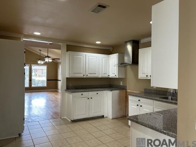 6147 Petersburg Dr, Baton Rouge, LA 70816