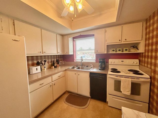 2990 Crosley Drive E G, West Palm Beach, FL 33415