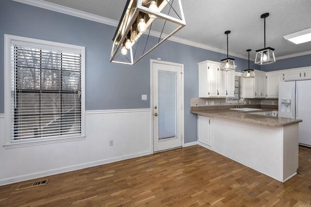 2802 Southgate Dr, Malvern, AR 72104