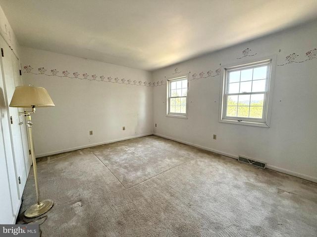 3601 COVENTRY CT, York, PA 17406