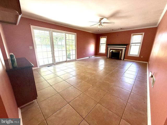 3601 COVENTRY CT, York, PA 17406