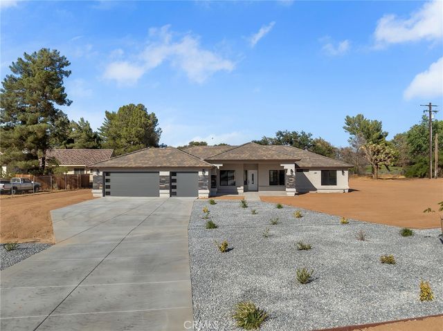 15155 Pocahantas Street, Apple Valley, CA 92307