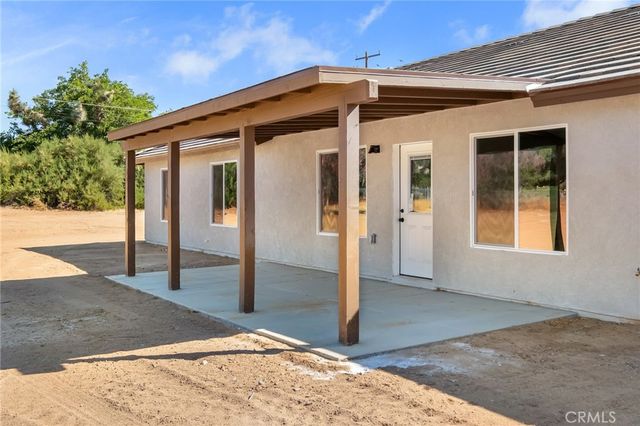 15155 Pocahantas Street, Apple Valley, CA 92307