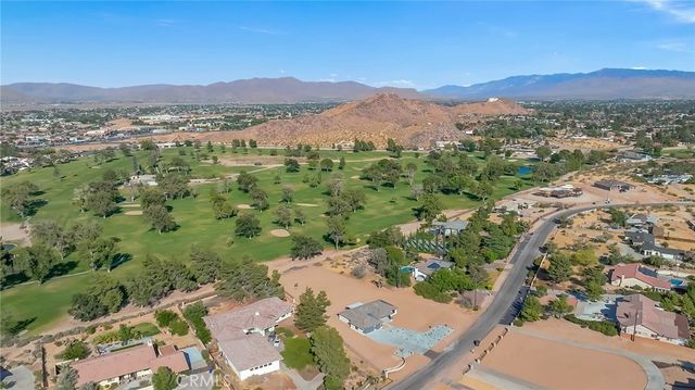 15155 Pocahantas Street, Apple Valley, CA 92307