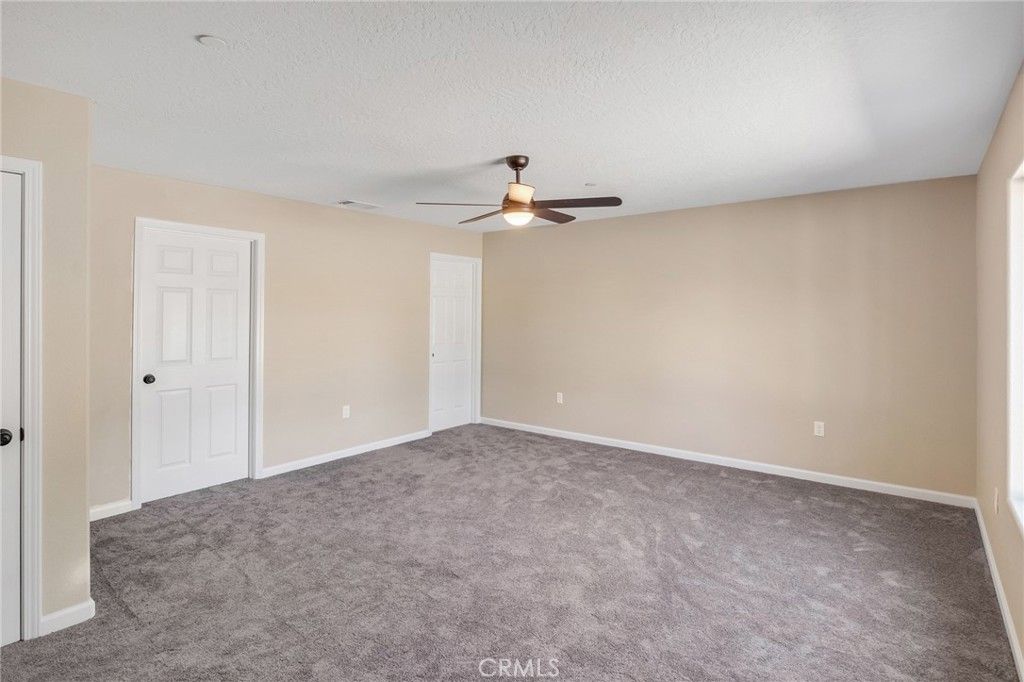 Image 20 of property listing at 15155 Pocahantas Street, Apple Valley, CA 92307