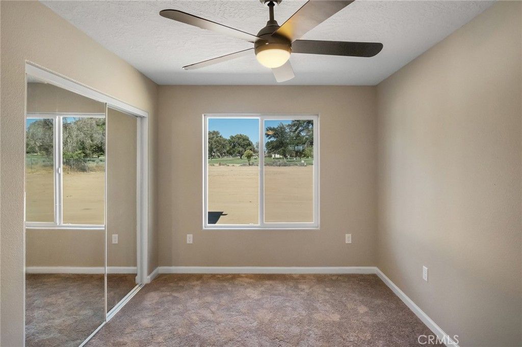 Image 24 of property listing at 15155 Pocahantas Street, Apple Valley, CA 92307
