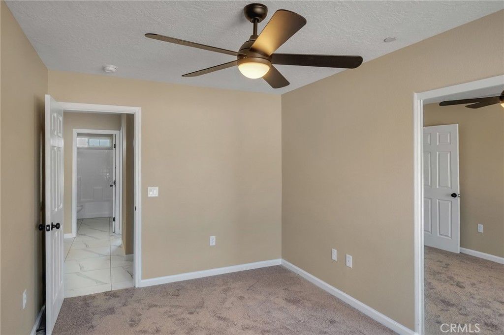 Image 27 of property listing at 15155 Pocahantas Street, Apple Valley, CA 92307