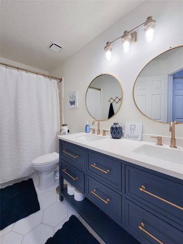 7919 Hidden Oaks Lane, Houston, TX 77095