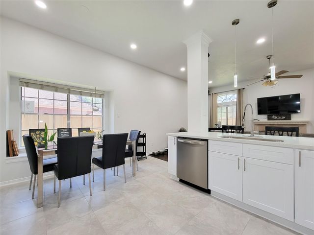 7919 Hidden Oaks Lane, Houston, TX 77095